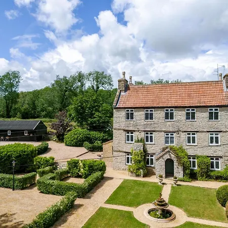 1641 Historic Sleeps 16 Bath Сasa de vacaciones *