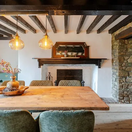 Сasa de vacaciones 1641 Historic Sleeps 16 Bath *