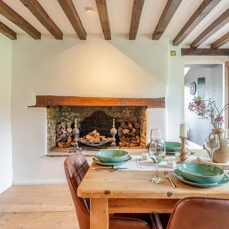 Сasa de vacaciones 1641 Historic Sleeps 16 Bath