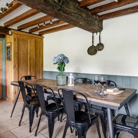 Сasa de vacaciones 1641 Historic Sleeps 16 Bath *
