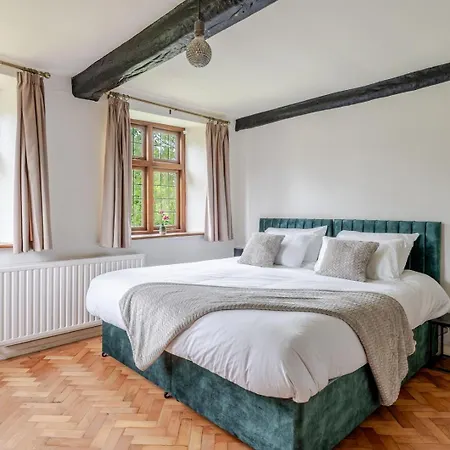 Сasa de vacaciones 1641 Historic Sleeps 16 Bath *