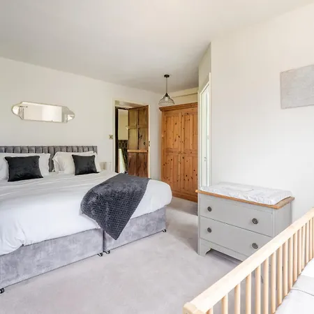 1641 Historic Sleeps 16 Bath Сasa de vacaciones *