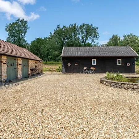 1641 Historic Sleeps 16 Bath Сasa de vacaciones Bristol
